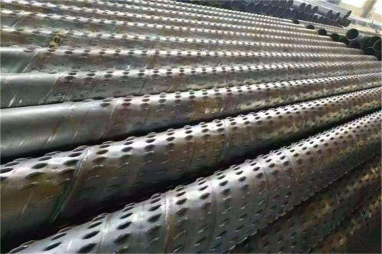 滤水管采用低合金钢为原料